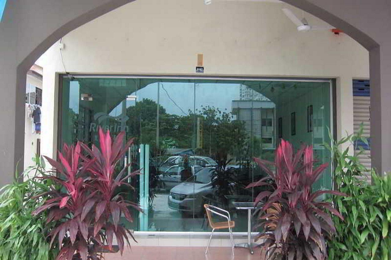 Oyo 301 River Inn Hotel Butterworth Exteriör bild