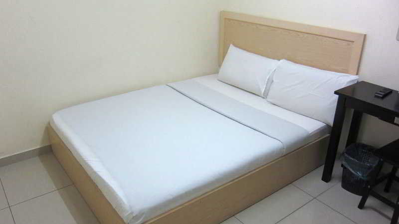Oyo 301 River Inn Hotel Butterworth Exteriör bild