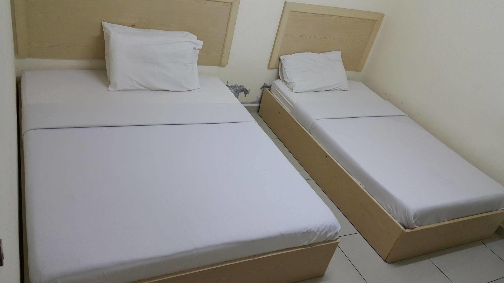 Oyo 301 River Inn Hotel Butterworth Exteriör bild