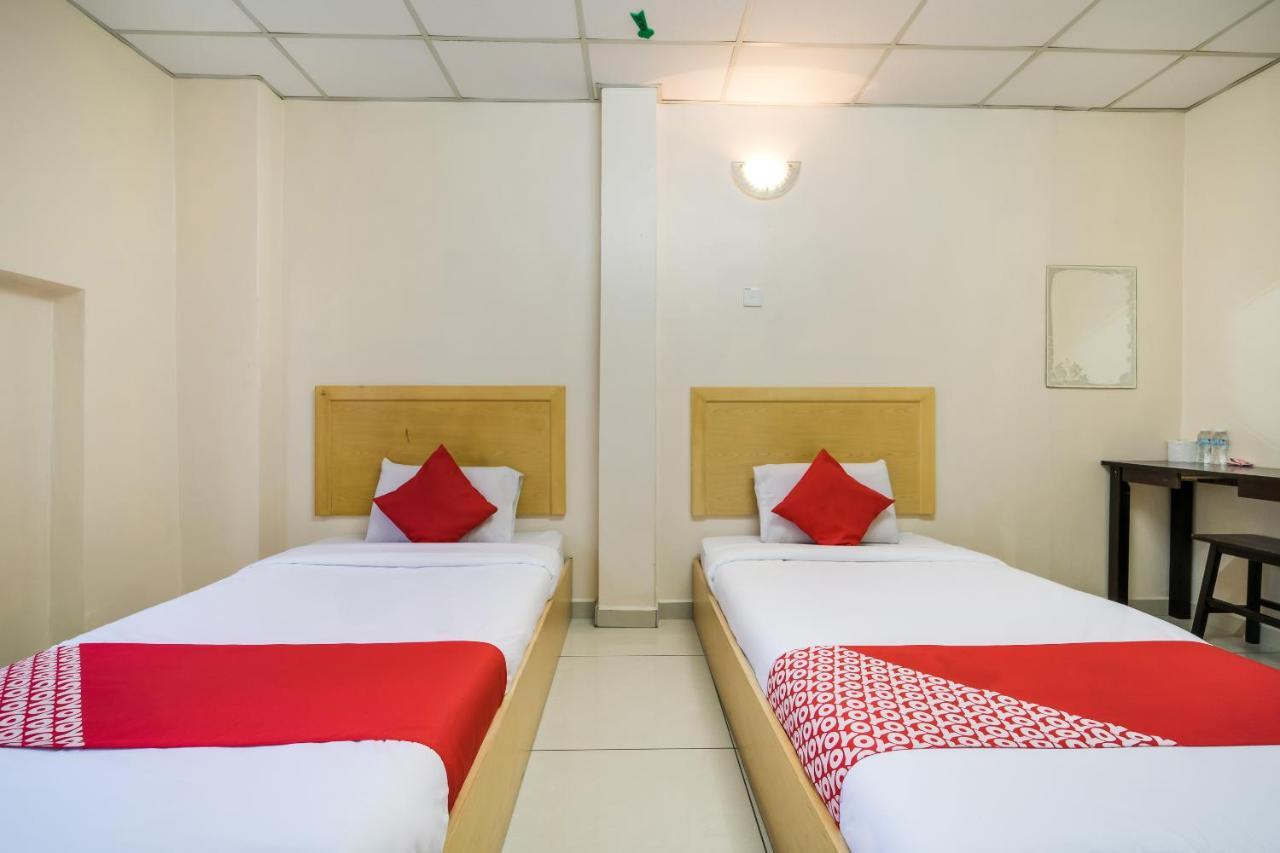 Oyo 301 River Inn Hotel Butterworth Exteriör bild
