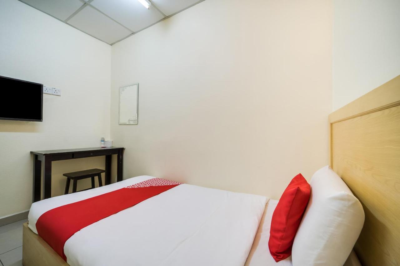 Oyo 301 River Inn Hotel Butterworth Exteriör bild