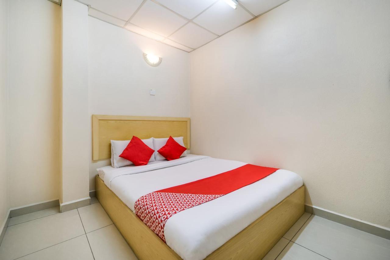 Oyo 301 River Inn Hotel Butterworth Exteriör bild
